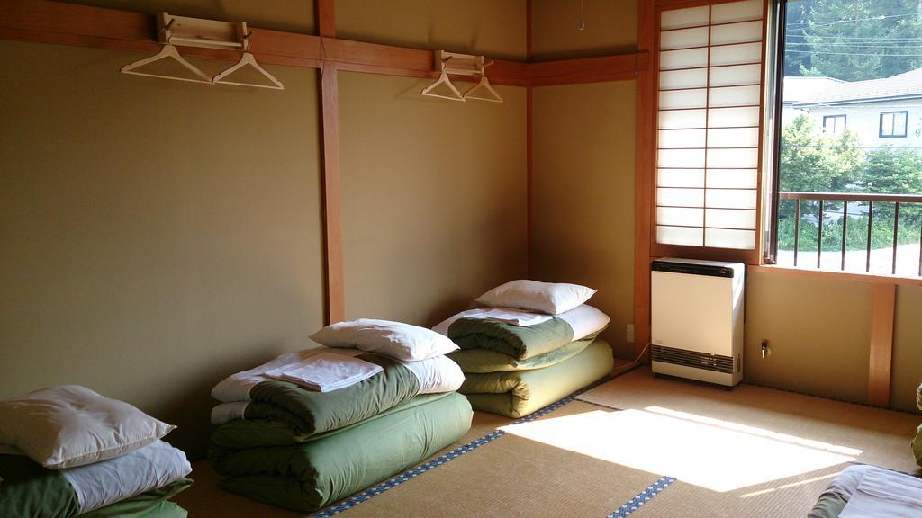 Teishaba Guesthouse&Cafe ฟูจิโยชิดะ ภายนอก รูปภาพ