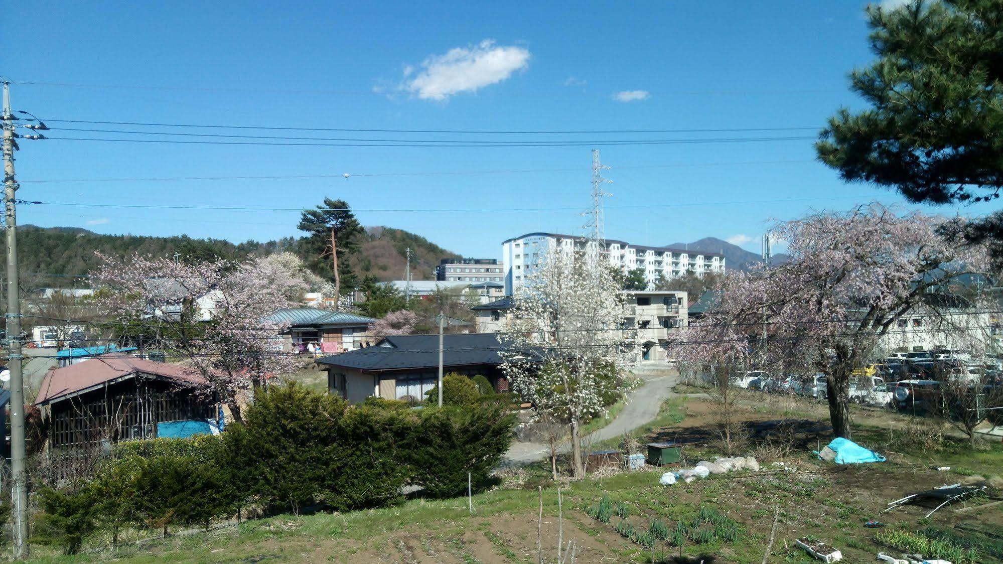 Teishaba Guesthouse&Cafe ฟูจิโยชิดะ ภายนอก รูปภาพ
