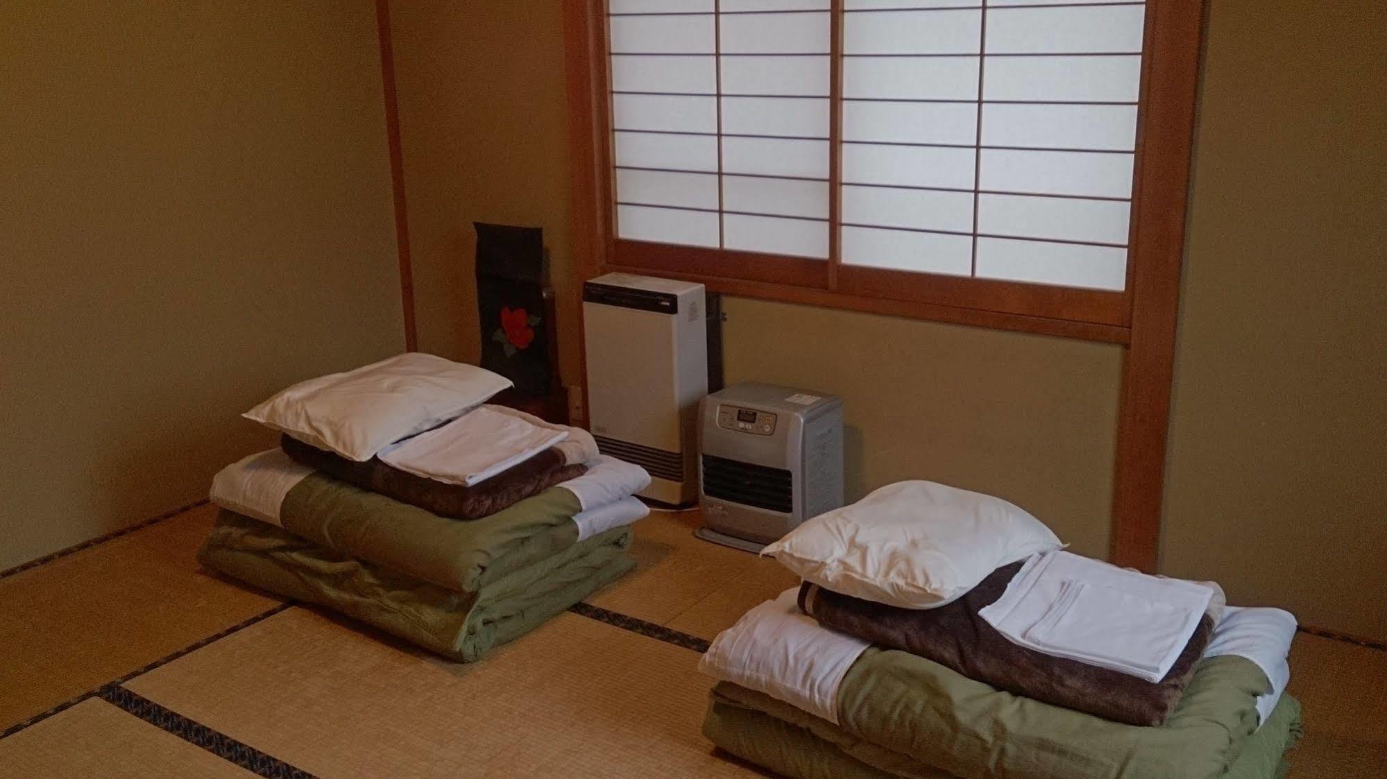 Teishaba Guesthouse&Cafe ฟูจิโยชิดะ ภายนอก รูปภาพ