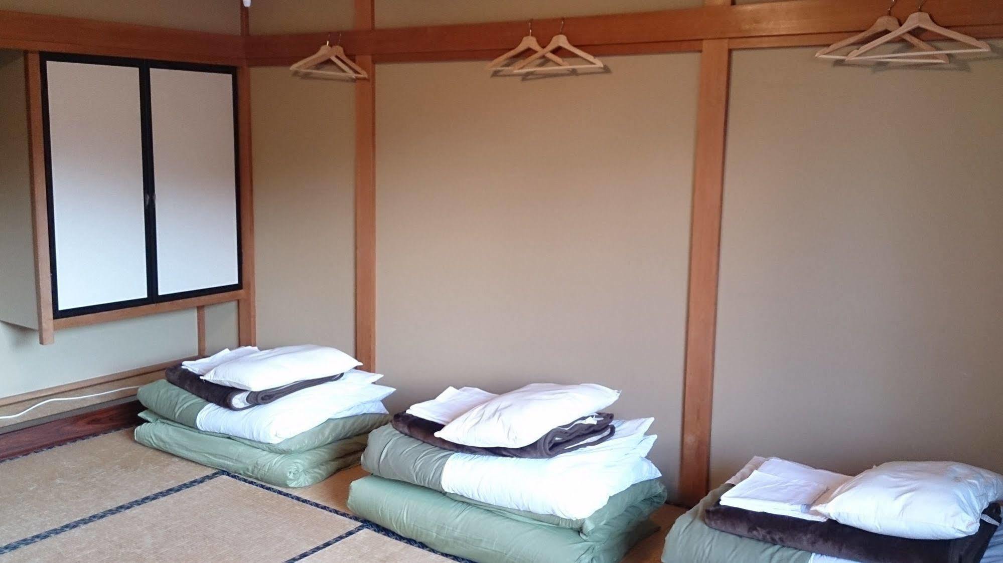 Teishaba Guesthouse&Cafe ฟูจิโยชิดะ ภายนอก รูปภาพ